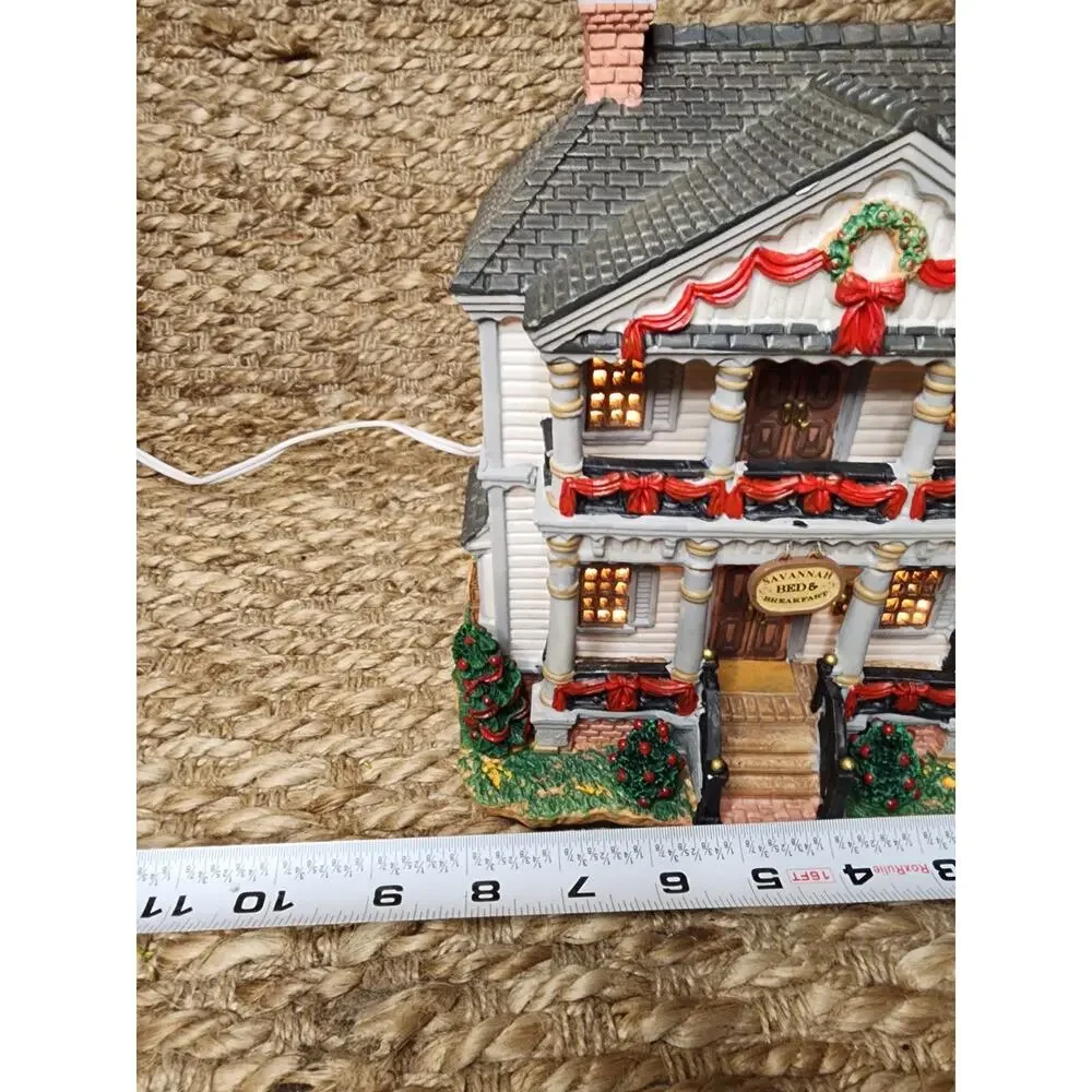 Lemax Carole Towne Collection Savannah Bed & Breakfast Christmas Village Lighted